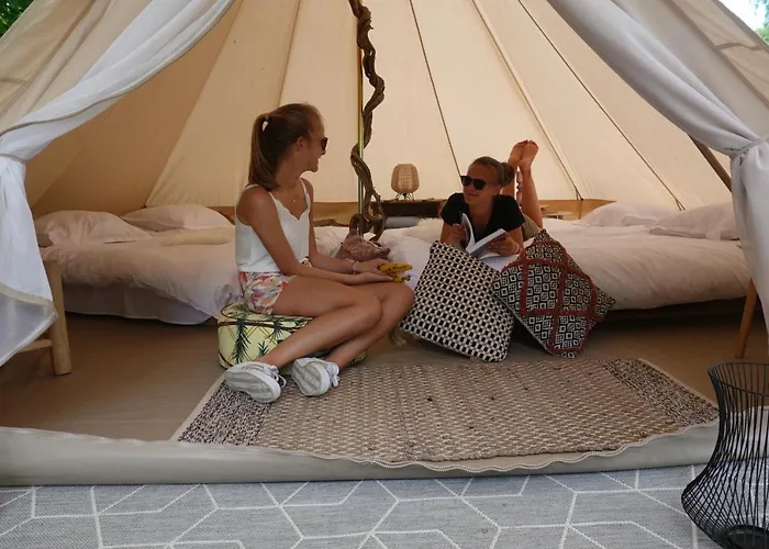 Lüks kamp alanı Glamping Du Moulin Bastogne